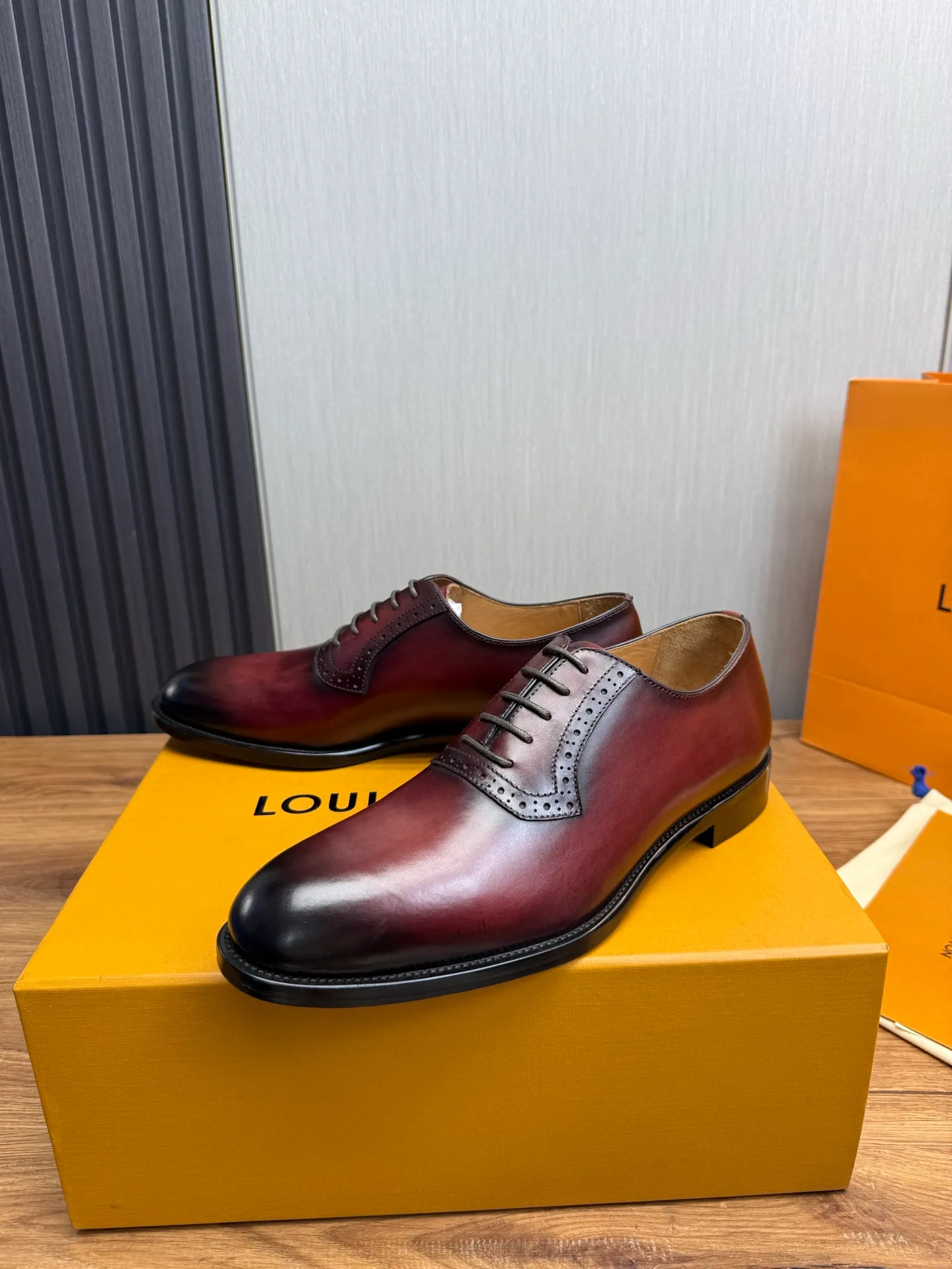 Men's shoes💰760💰 LV. Men's business casual leather shoes, 1:1 shipment ⬆️Luxurious and noble👞All imported original brand leather, just to create a more comfortable wearing experience, upper: original cowhide ➕Imported full cow lining, original leather outsole ✔️36-45 (38.45 non-refundable)